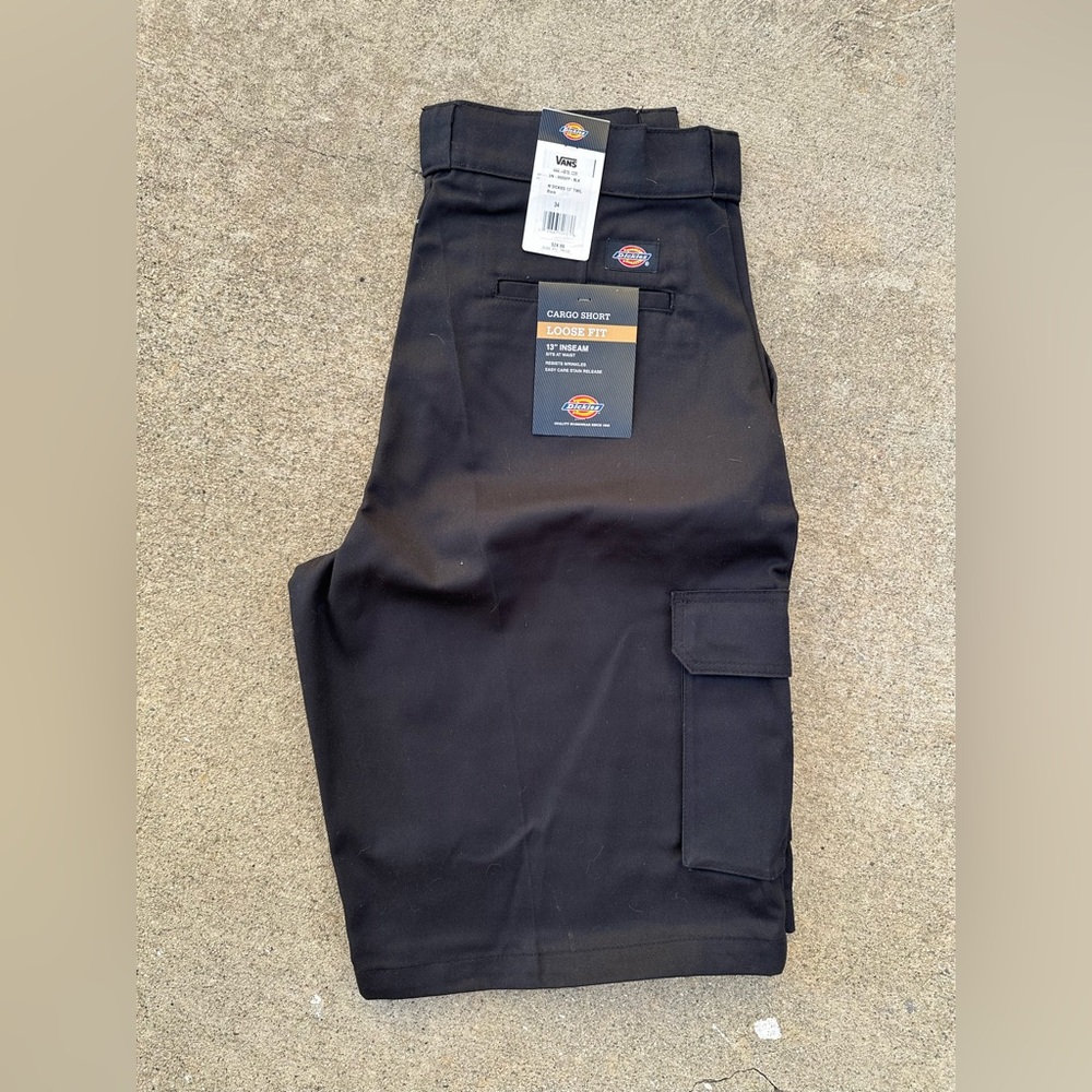Dickies Black Cargo Shorts for Men / 34 / New
